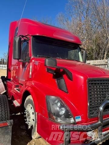 Volvo VNL64T670 Тягачі