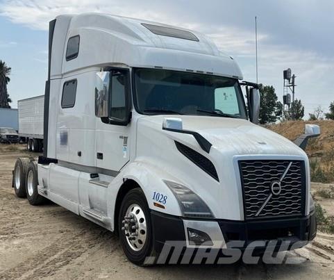 Volvo VNL64T670 Тягачі