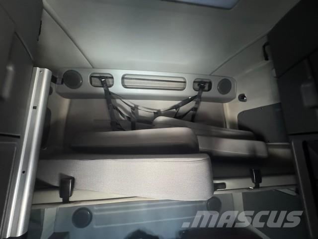 Volvo VNL64T670 Тягачі