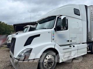 Volvo VNL64T780 Тягачі