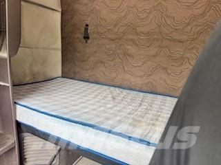 Volvo VNL64T780 Тягачі