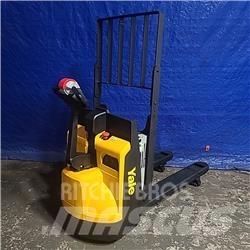 Yale MPB045VG Ручні гідравлічні візки