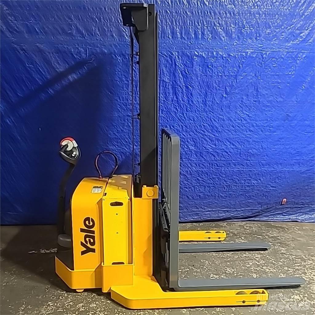 Yale MSW040 Самохідні електроштабелери