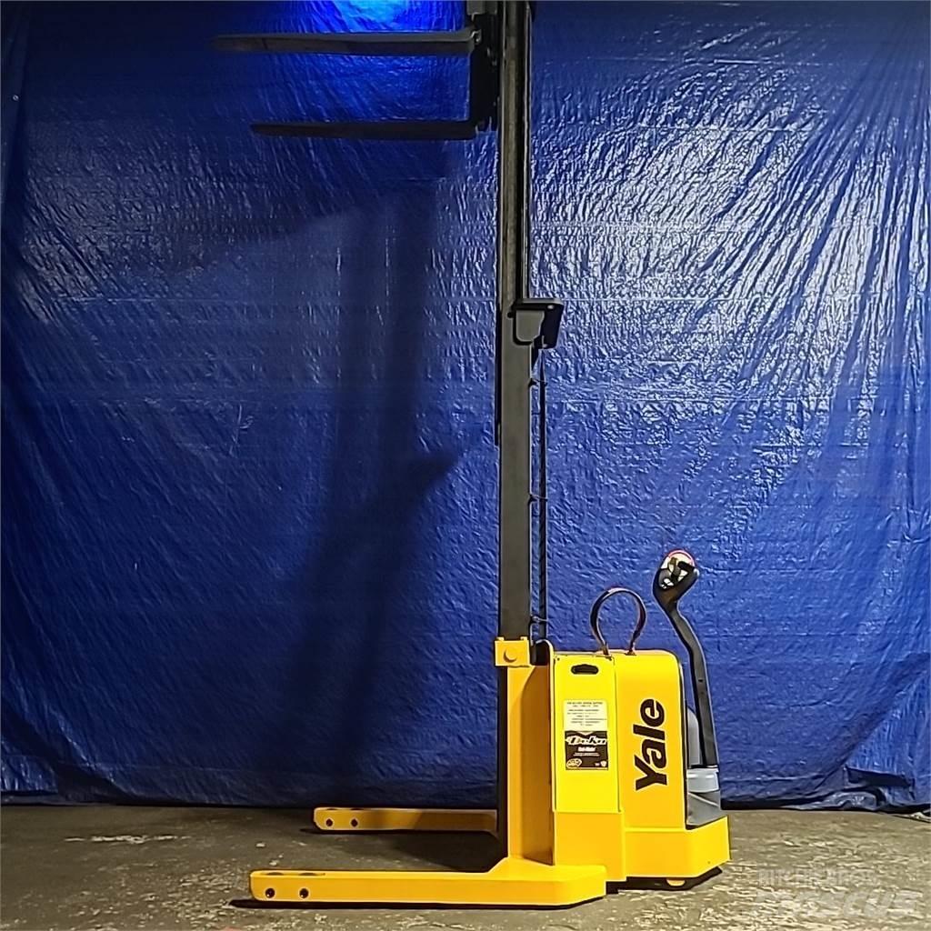 Yale MSW040 Самохідні електроштабелери