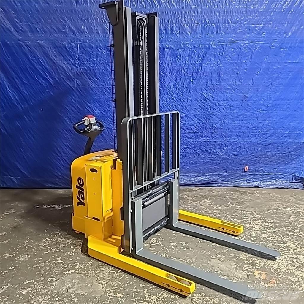 Yale MSW040 Самохідні електроштабелери