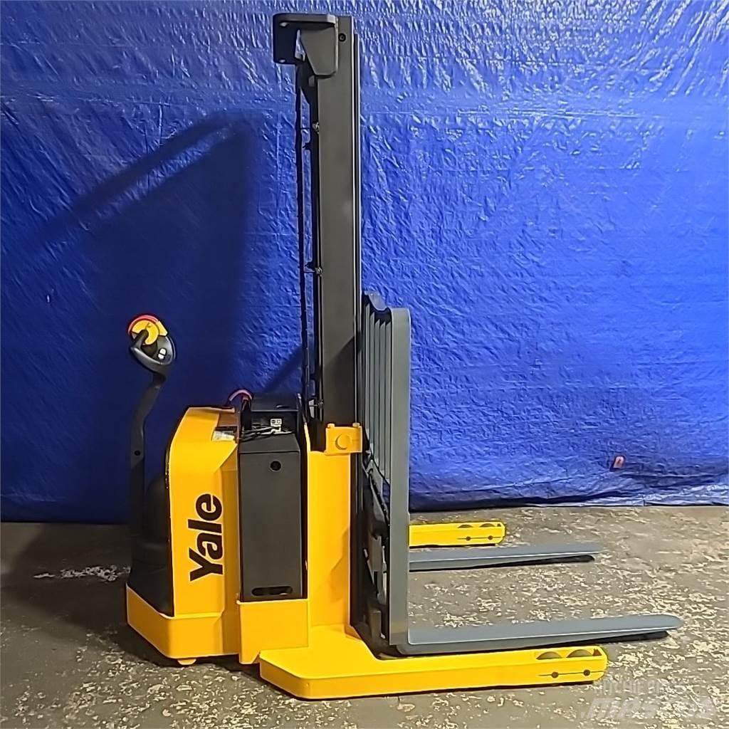 Yale MSW040 Самохідні електроштабелери