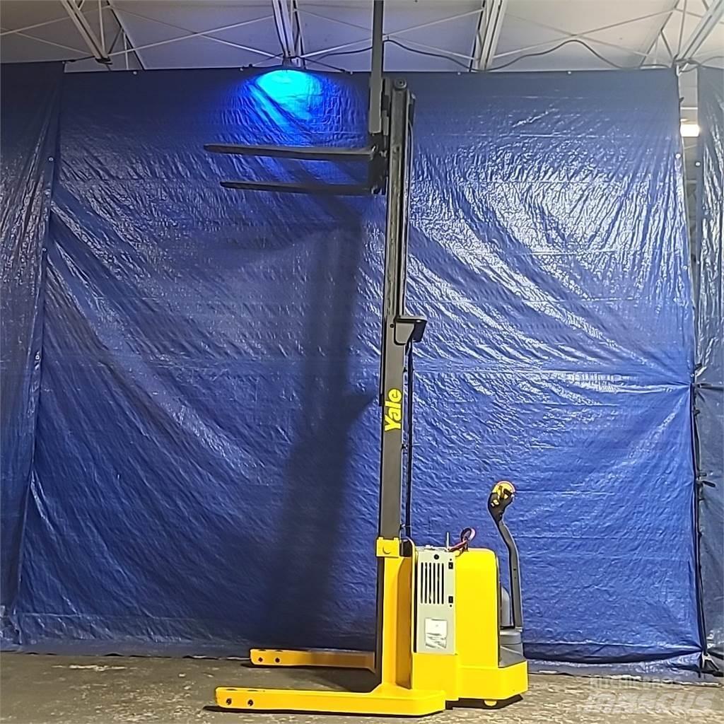Yale MSW040 Самохідні електроштабелери