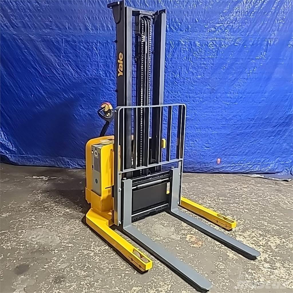 Yale MSW040 Самохідні електроштабелери