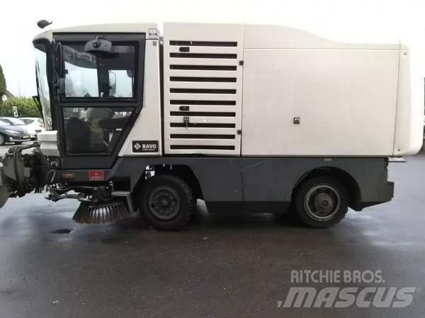 Ravo 530 CD Підмітальні машини
