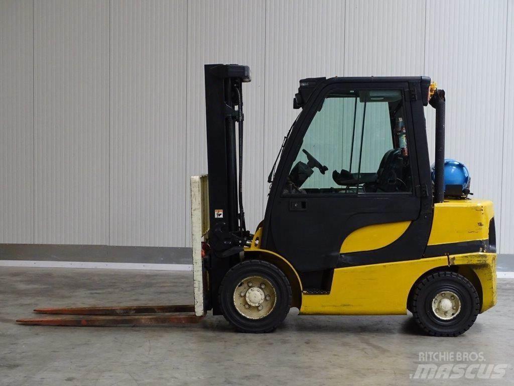 Yale GLP30VX Газові навантажувачі