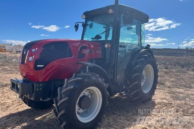 Valtra F105S Трактори