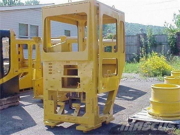CAT  Кабіна