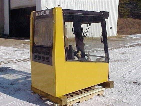 CAT  Кабіна