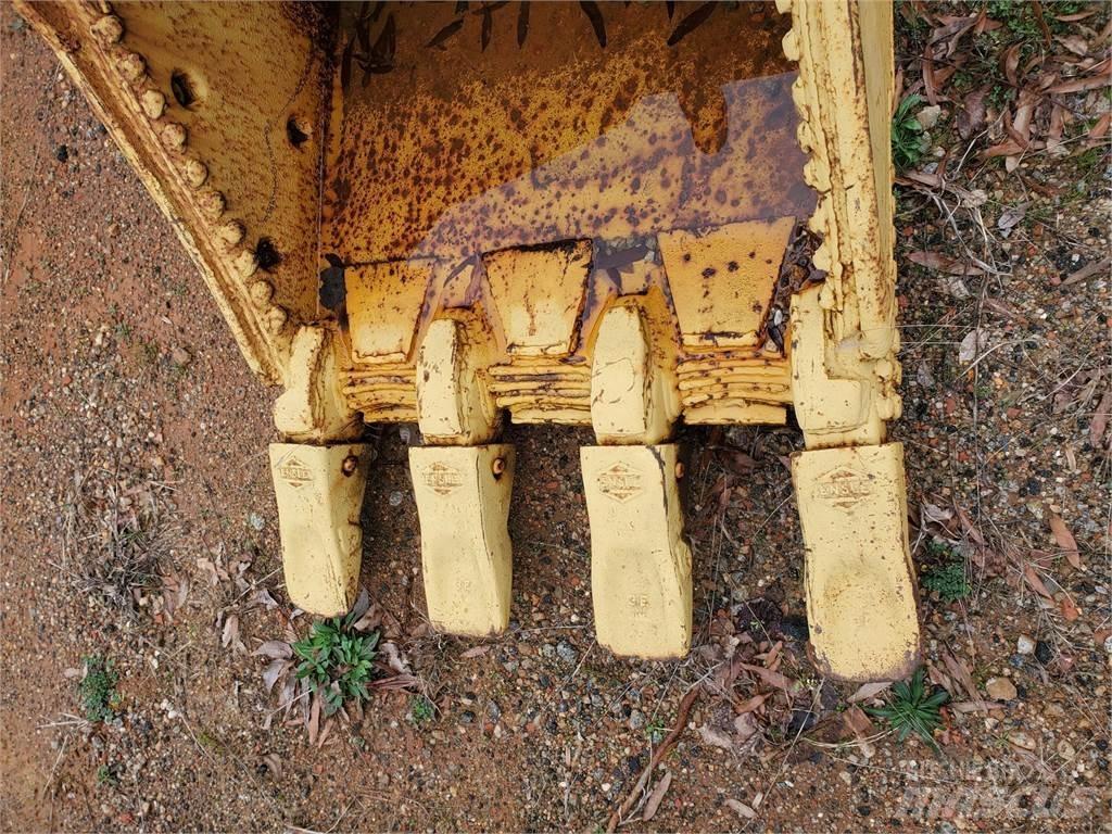 CAT 320 Ковші