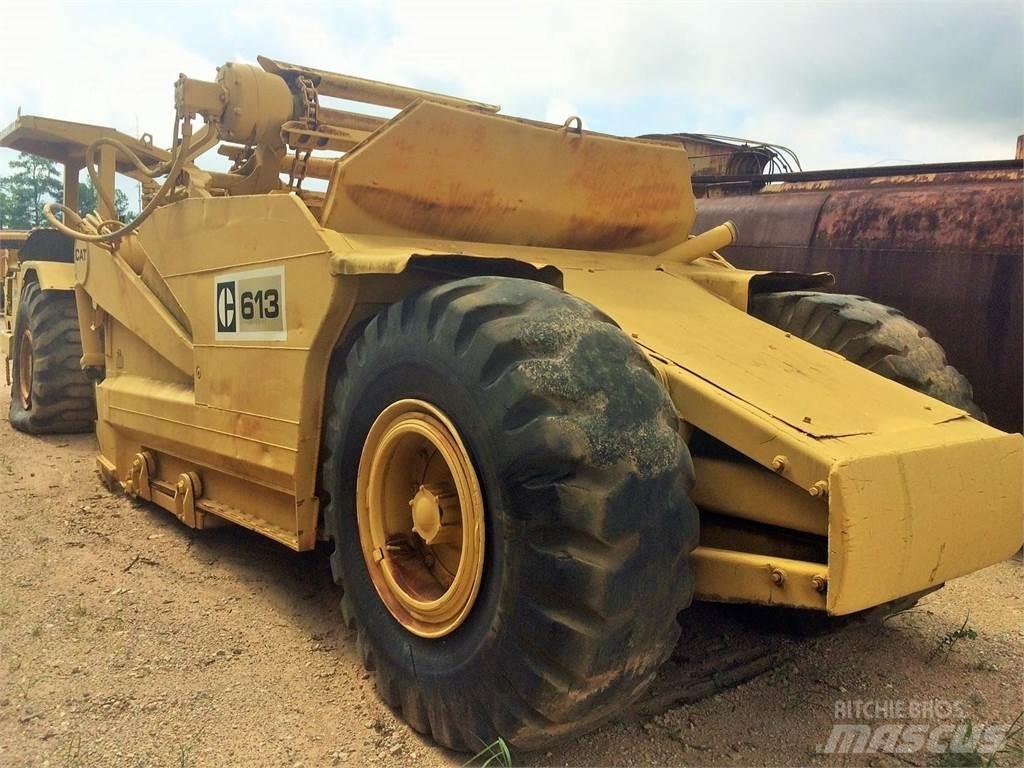 CAT 613 Скрепери