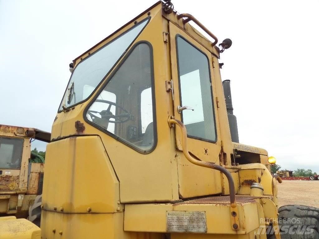 CAT 814 Фронтальні навантажувачі