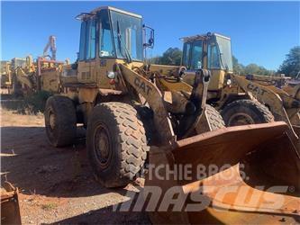 CAT 926E Фронтальні навантажувачі
