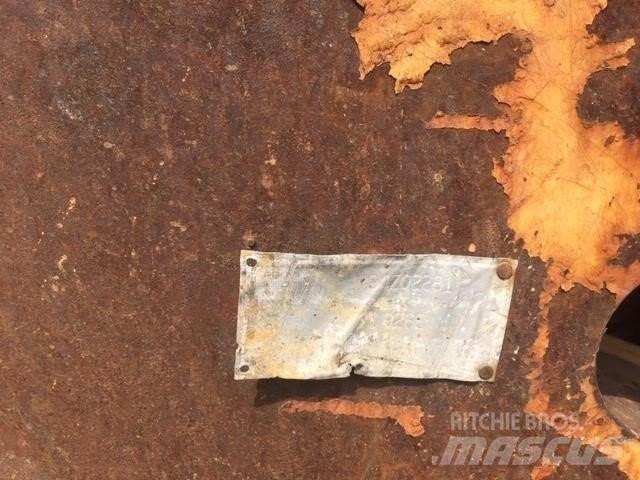 CAT 926E Фронтальні навантажувачі