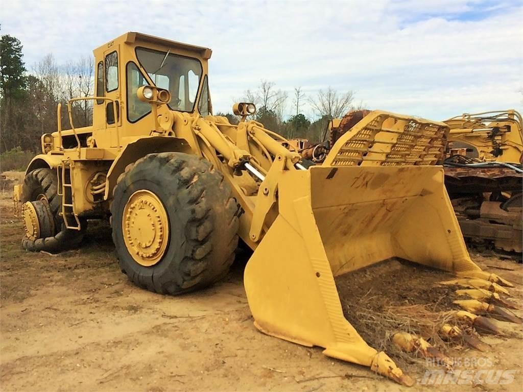 CAT 988 Фронтальні навантажувачі