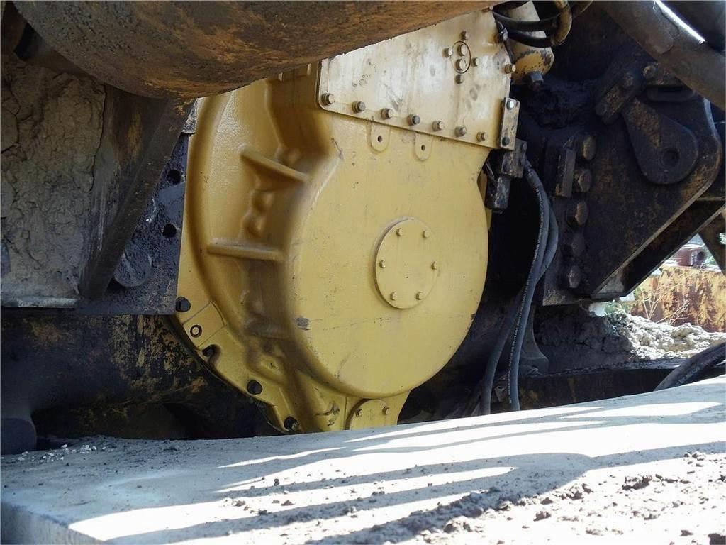CAT D10N Гусеничні бульдозери