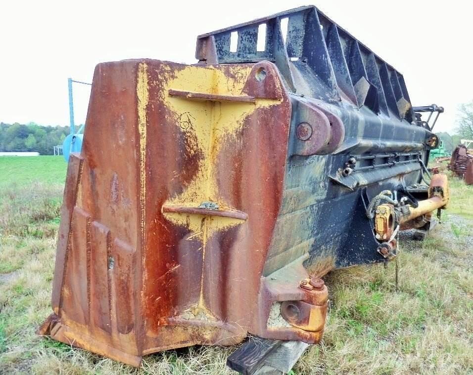 CAT D11 Леміші