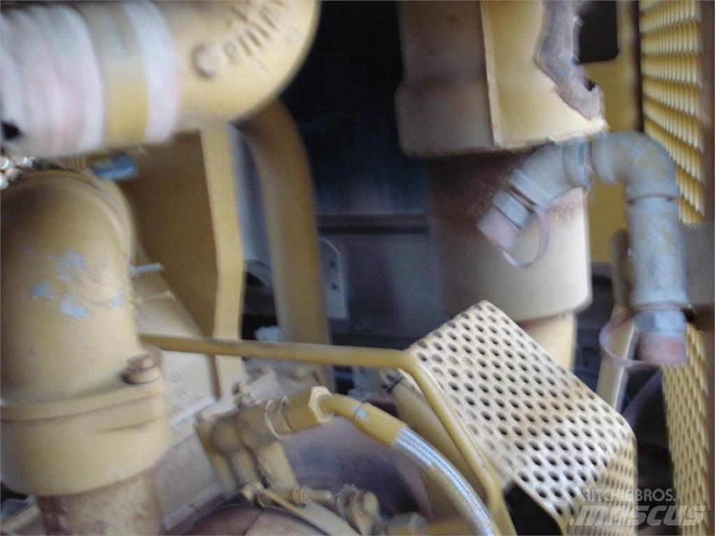 CAT D11R Гусеничні бульдозери