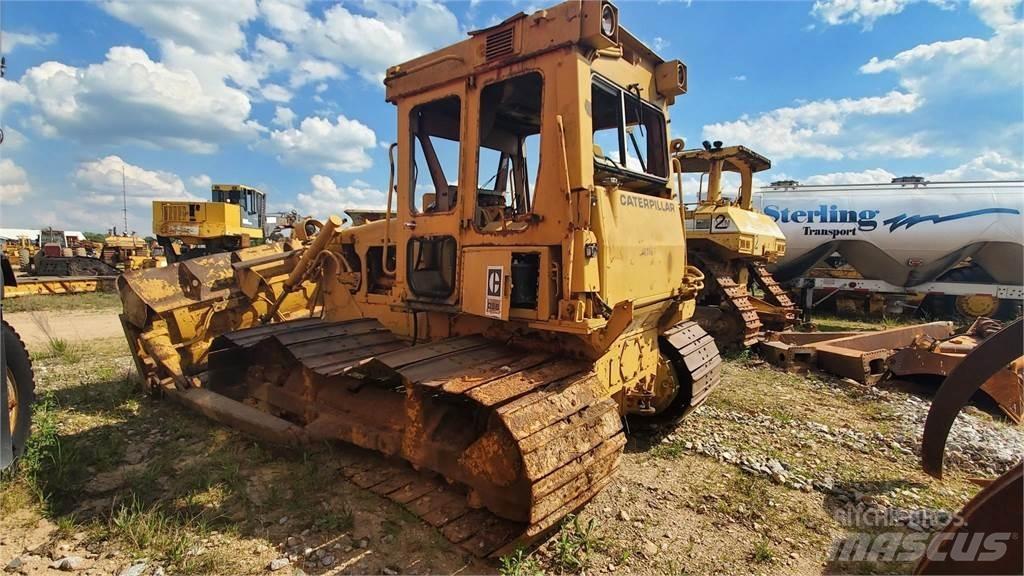CAT D5B Гусеничні бульдозери