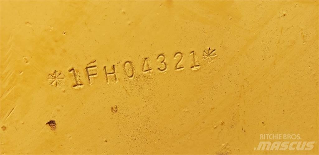 CAT D8R Скарифікатори