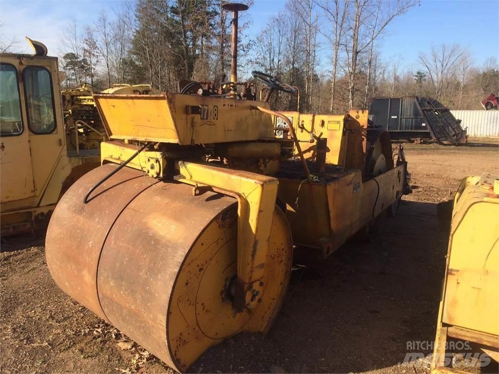 Koehring S812A Грунтові котки