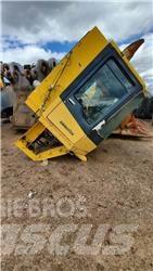 Komatsu WA1200 Кабіна