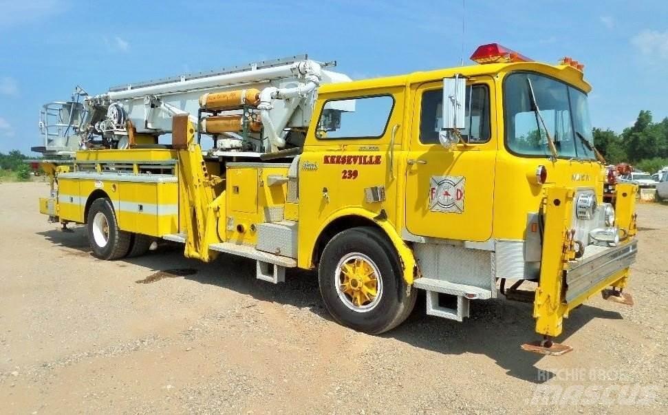 Mack CF685 Пожежні машини та устаткування