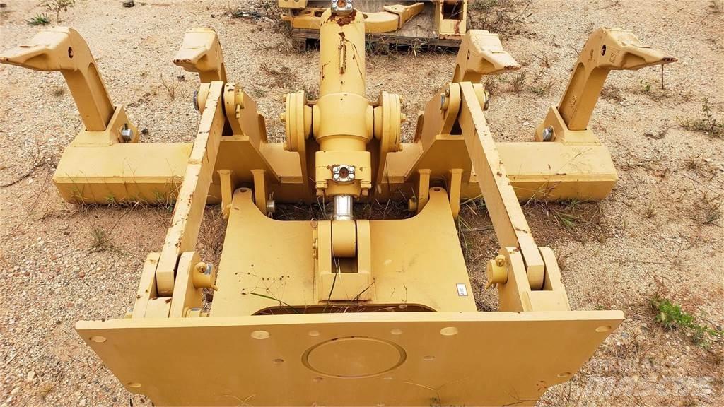  Ripper CAT D6D Скарифікатори