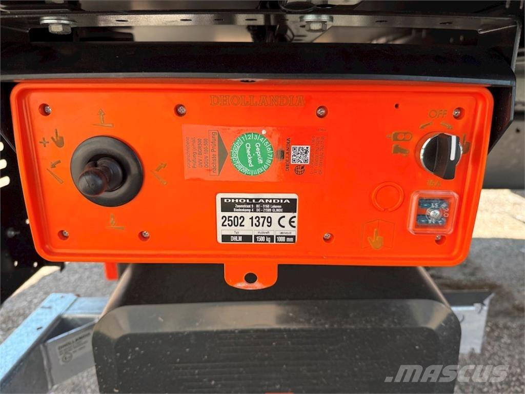 DAF XB230 m. lift Фургони