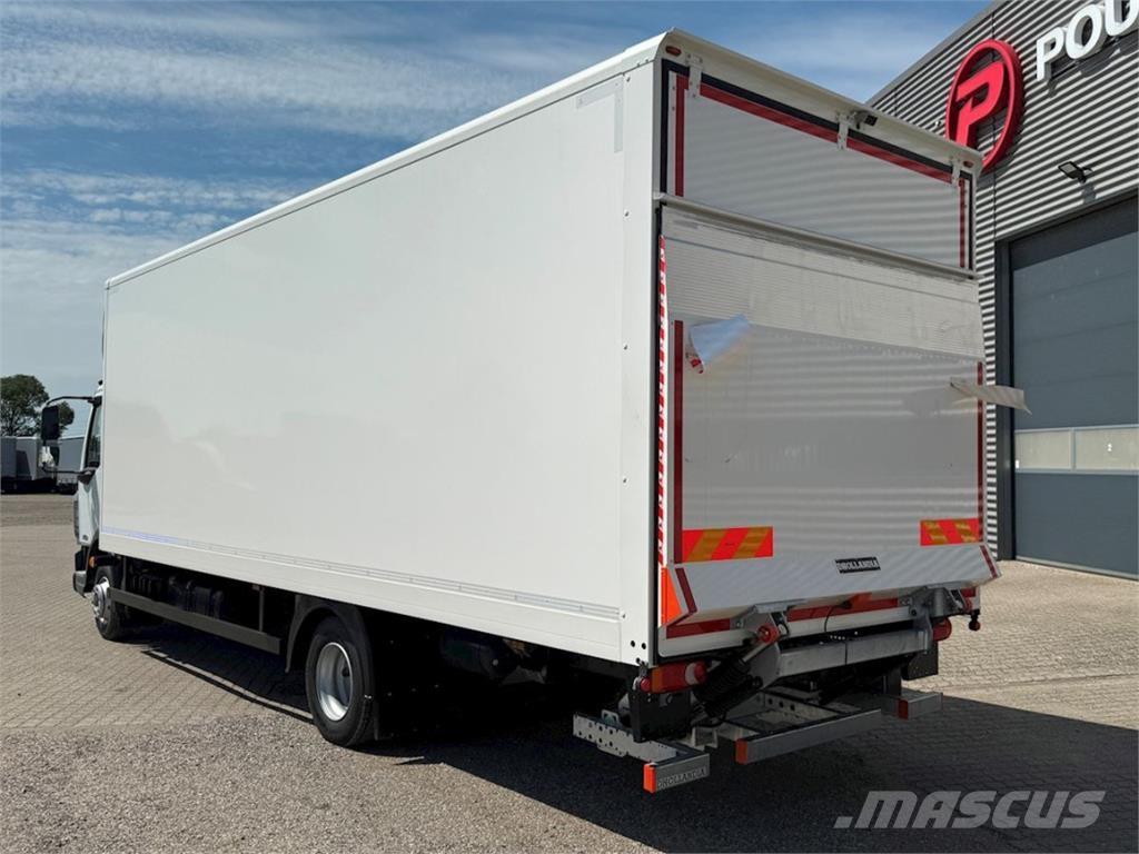 DAF XB230 med lift Фургони