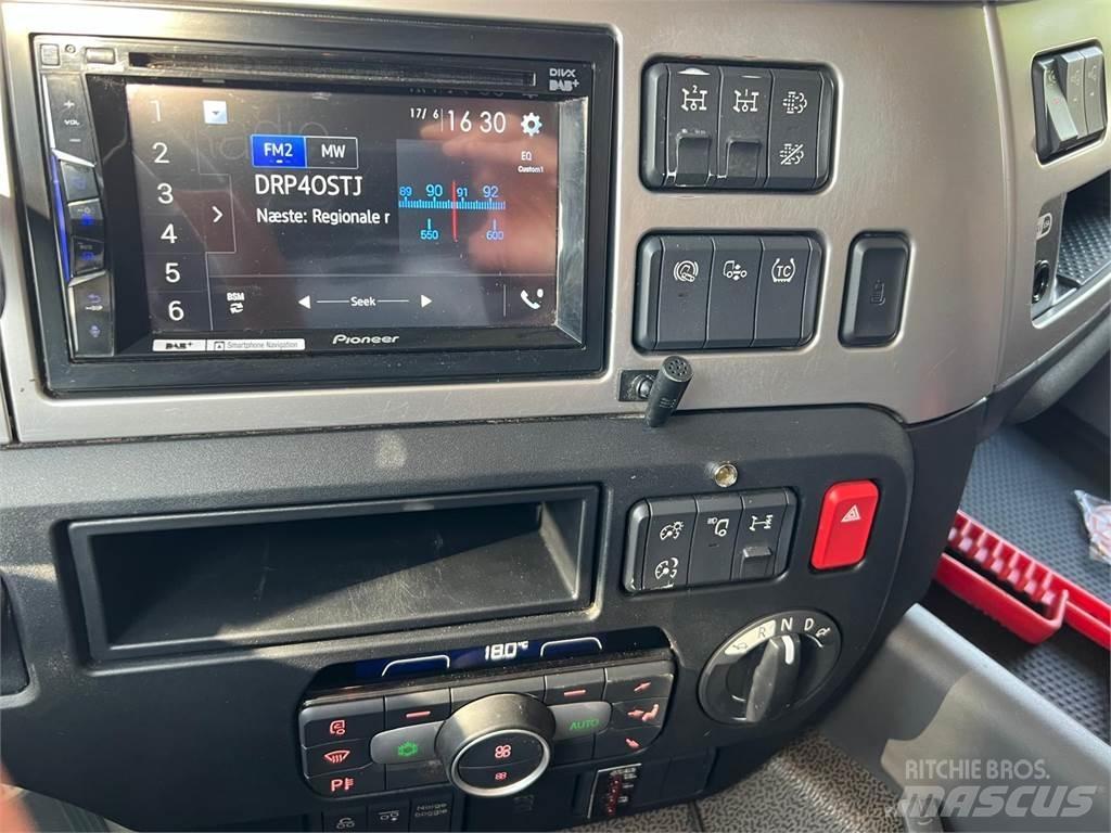 DAF CF 480 FAX 8x2*6 Контейнеровози