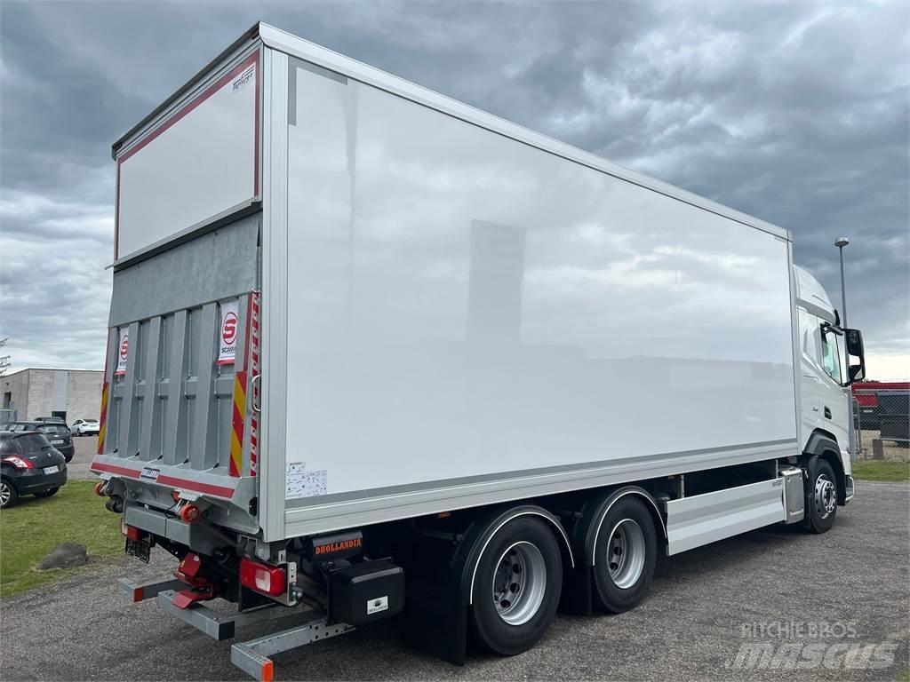 DAF XF480 FAS 6x2 Фургони