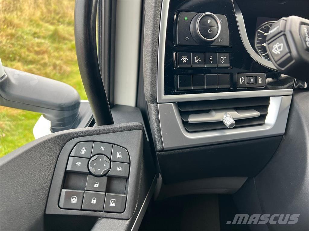 DAF XF530 FTS 6x2 Тягачі