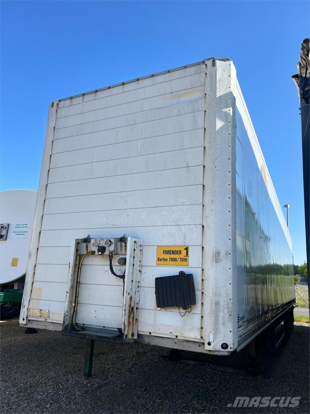 Schmitz 13,6 mtr boks Напівпричепи з кузовом-фургоном