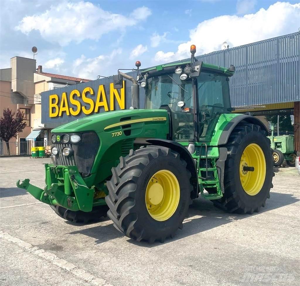 John Deere 7730 Трактори