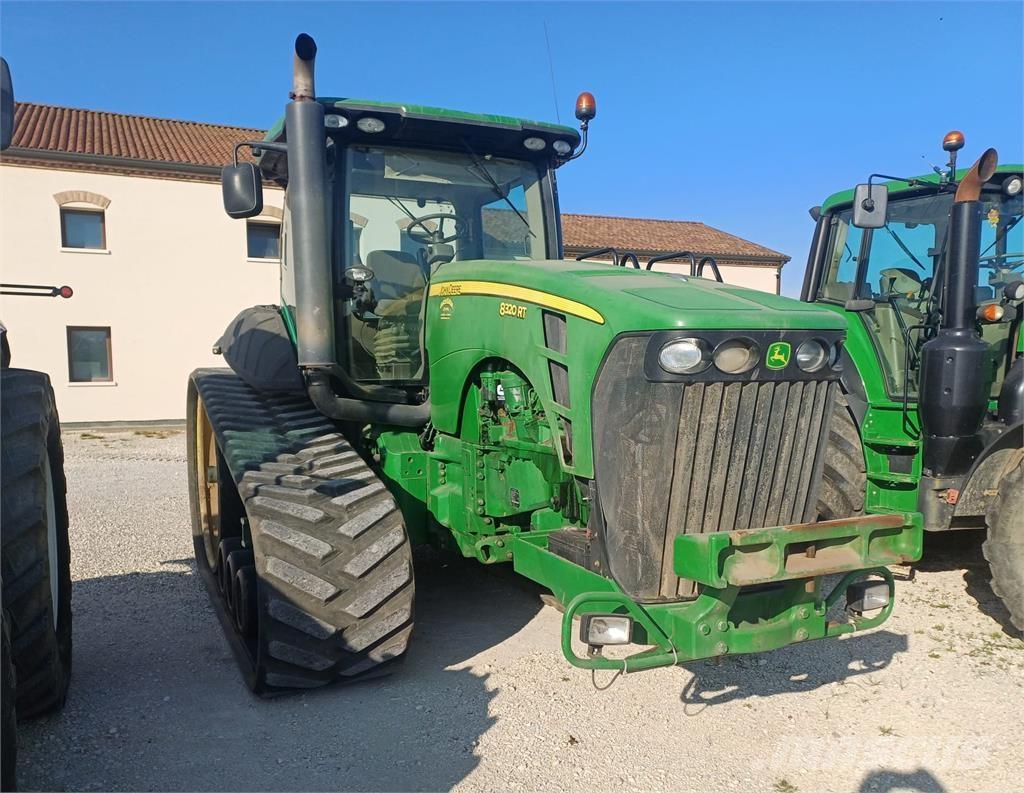 John Deere 8320 RT Трактори