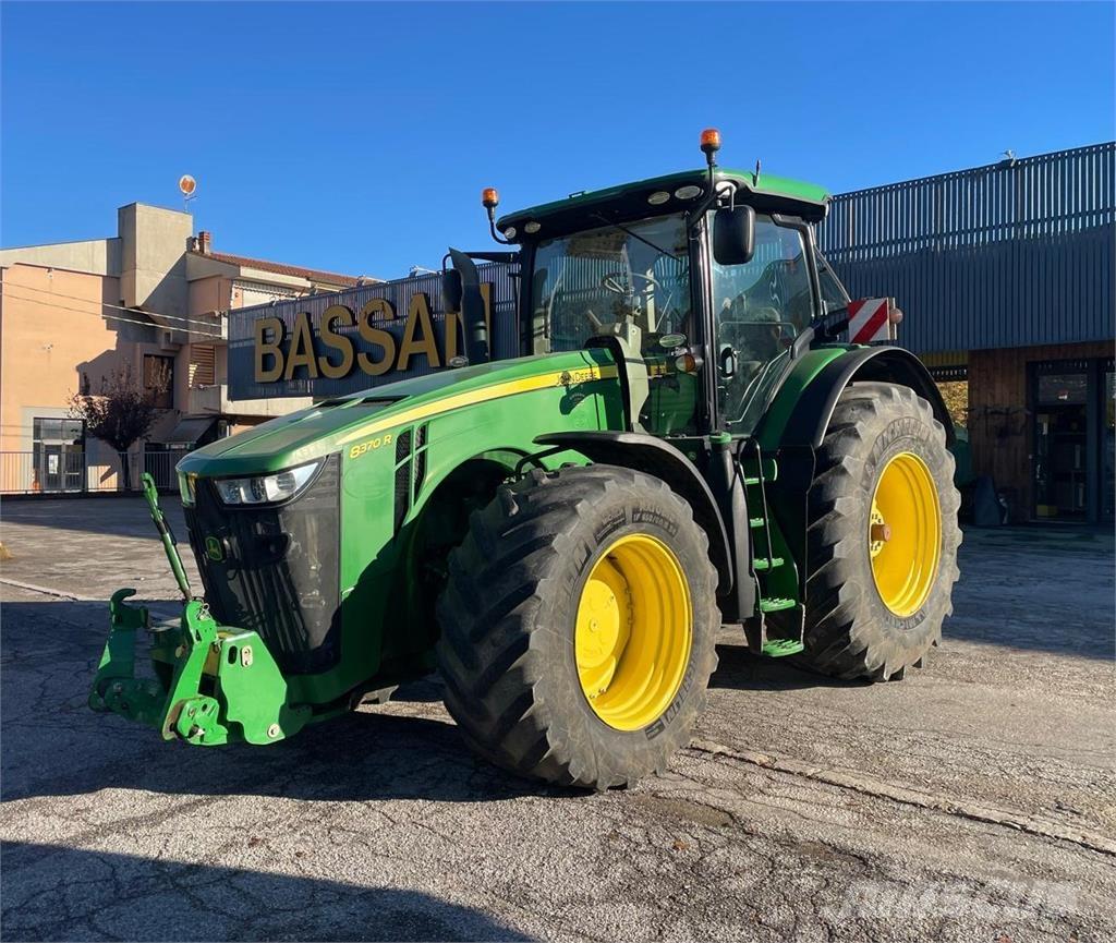 John Deere 8370 R Трактори