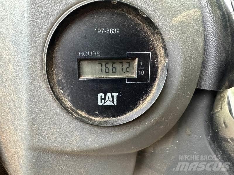 CAT CS-563 E Котки тротуарні