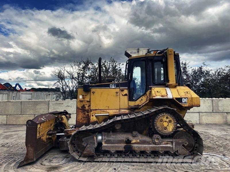CAT D6M Гусеничні бульдозери