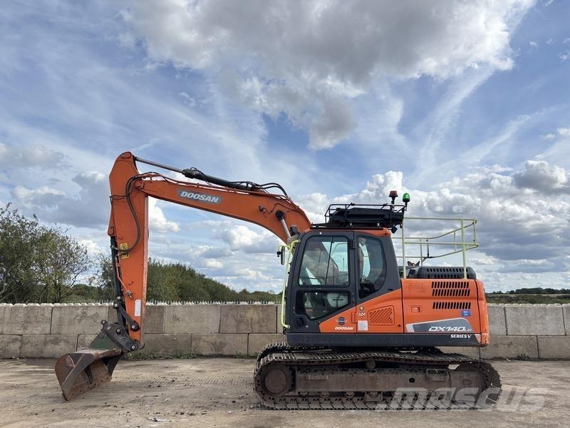 Doosan DX140LC-5 Гусеничні екскаватори