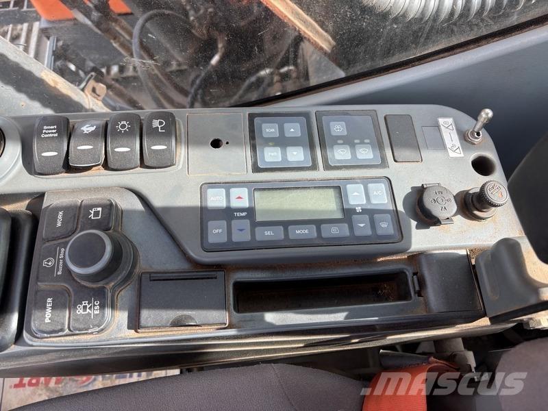 Doosan DX140LC-5 Гусеничні екскаватори