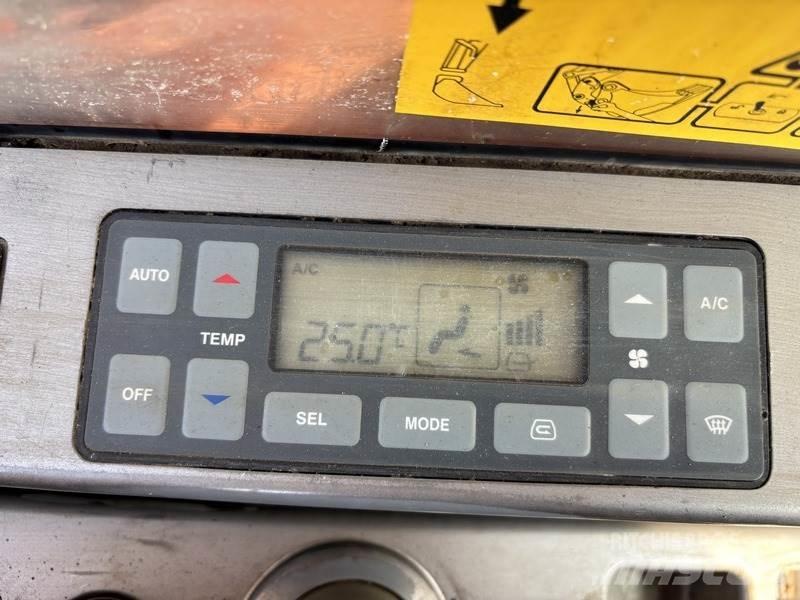Doosan DX480LC Гусеничні екскаватори