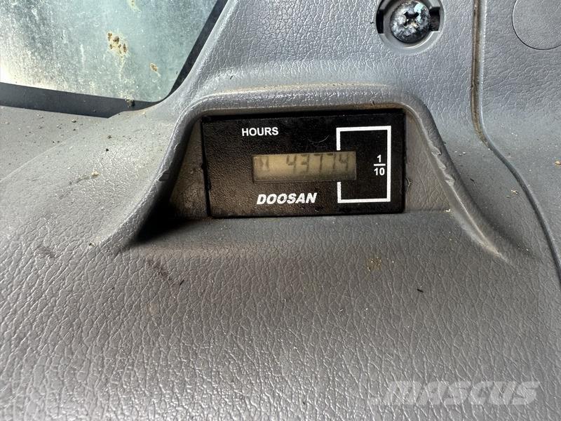 Doosan DX530LC-7 Гусеничні екскаватори