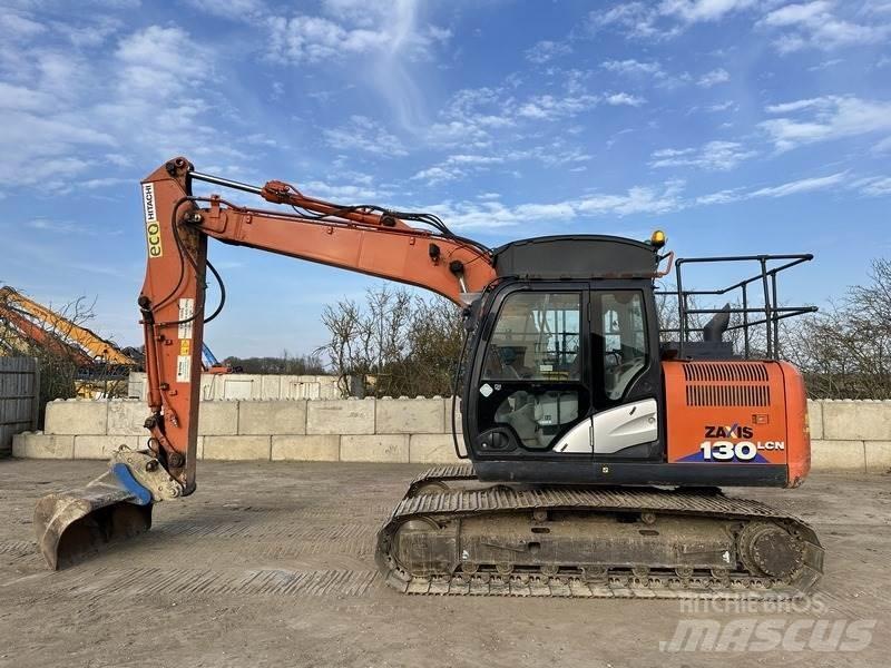 Hitachi ZX130 Гусеничні екскаватори