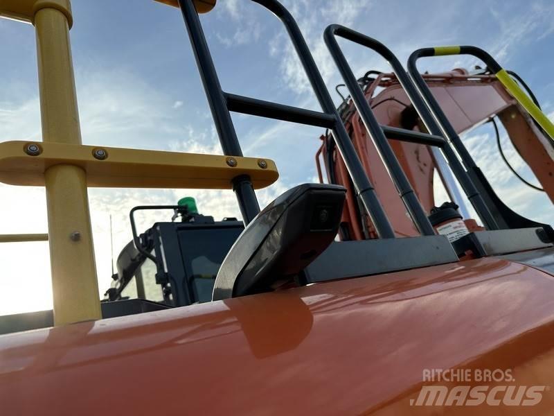 Hitachi ZX130 Гусеничні екскаватори