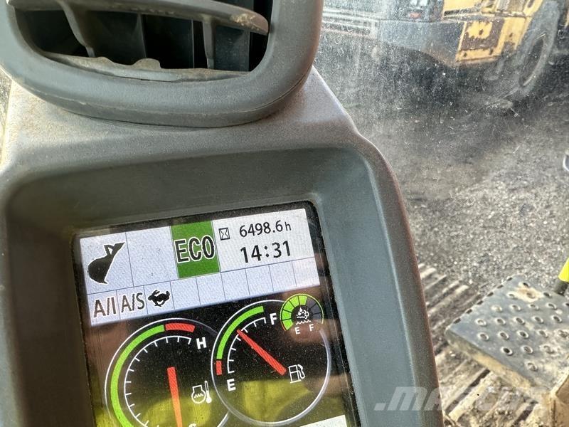 Hitachi ZX130 Гусеничні екскаватори